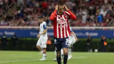 'Piojo' Alvarado pidió disculpas por lanzar objeto explosivo