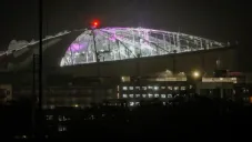Fuertes vientos del huracán Milton desprenden techo del Tropicana Field, casa de los Rays