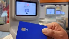 Conoce el tipo de tarjetas con las que sí puedas pagar la entrada al Metro.