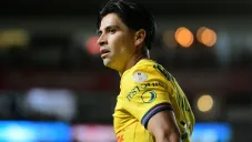 Víctor Dávila se suma a las bajas del América; se confirma fractura de peroné