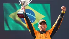 Sauber confirma a Bortoleto como piloto para 2025