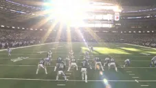 Aficionados de los Cowboys revientan a Jerry Jones por reflejo en el estadio AT&amp;T