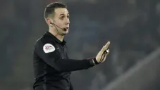 David Coote, árbitro que fue suspendido