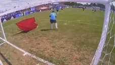 Sombrilla golpea a portero en Argentina