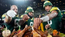 Love completa 2 pases de anotación con Reed y Packers doblegan 30-17 a Dolphins