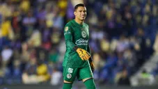 ¿Burla? El gesto de Malagón hacia Alexis Vega durante el América vs Toluca