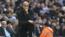 Pep Guardiola durante un partido con el City