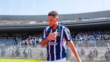 Lucas Ocampos recibe ovación al llegar al Estadio BBVA