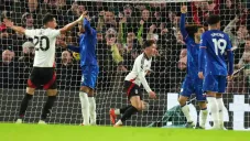 ¡Sorpresa en Boxing Day! Fulham de Raúl Jiménez remonta y vence a Chelsea en Stamford Bridge