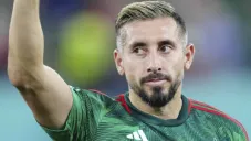 Héctor Herrera 'rechaza' firmar playera de América: 'Me van a salir ronchas'