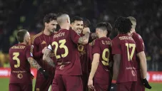 Roma golea al Genoa y se mantiene en el Top 10 de la Serie A; Johan Vásquez jugó todo el partido