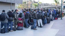 ¿Qué es el programa &quot;Quédate en México&quot; de Donald Trump?