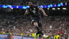 Davies se quedará en Múnich