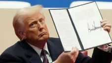 El presidente de EU busca entrar a territorio mexicano para combatir a los grupos criminales.