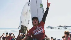 Cleland clasifica al Tour Mundial de Surf 2025