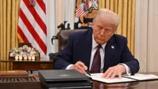 Trump ordena desclasificar archivos sobre asesinatos de Kennedy y Martin Luther King Jr.