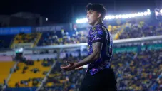 Kevin Álvarez no podía abandonar el recinto