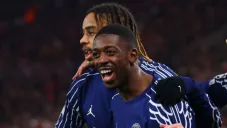 Dembélé marcó tres goles ante el Stuttgart