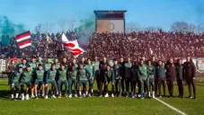 Feyenoord manda mensaje tras salida de Santiago Giménez