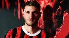 “El argentino que juega para México”: Prensa de Argentina sobre llegada Santiago Giménez al Milan: