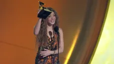 Shakira dedica su Premio Grammy a los inmigrantes latinos en Estados Unidos: “siempre lucharé con ustedes”