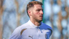 Santiago Giménez, con sentimientos encontrado por enfrentar a Feyenoord con el Milan