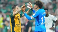 Ochoa y Canales sacaron a Guardado del retiro