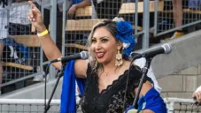 Deyra Barrera, reza por llegar al Super Bowl