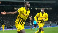 Borussia Dortmund golea al Sporting y pone un pie y medio en la siguiente fase