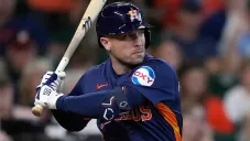Red Sox y Alex Bregman pactan contrato por 3 años y 120 millones de dólares
