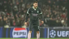 El AC Milan perdió ante el Feyenoord con Santi en la cancha