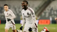 Ajax se lleva la ventaja ante Union Saint-Gilloise con anotación de Jorthy Mokio