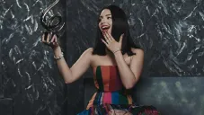 Ángela Aguilar es acusada de robo por diseñador de moda