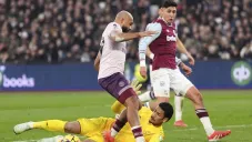 West Ham cae por la mínima ante Brentford y se hunde en la Premier; Edson jugó todo el partido