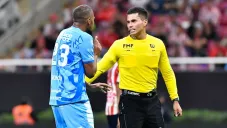 ¿Volvió a fallar el VAR? Amazon se queda ‘sin tomas’ en gol anulado de Pachuca a Chivas