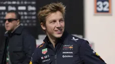 Helmut Marko destaca diferencia entre Checo Pérez y Liam Lawson: 'Es mucho más entusiasta'