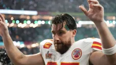 ¡No se va! Travis Kelce asegura que volverá una temporada más con los Chiefs