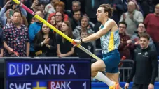 Duplantis eleva a 6,27 metros su récord mundial de salto con pértiga