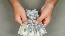 El peso sigue estando fuerte frente al dólar esta semana.