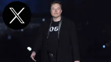 Elon Musk denuncia ciberataque contra Twitter, ahora X