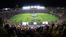 Periodista es agredido por aficionados tras Clásico Nacional