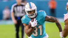 ¡Siguen los movimientos en la NFL! Raiders firma al corredor Raheem Mostert