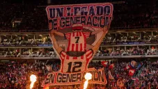 Afición de Chivas en Ciudad Juárez lanza mensaje al equipo: &quot;Mucho sueldo, pocos huev**&quot;