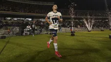 Pumas homenajea a Pablo Bennevendo por sus 100 partidos con el equipo