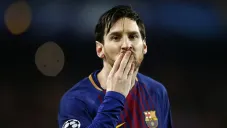 ¡Rompe corazones Blaugranas! Messi pisa playera del Barcelona antes de un encuentro