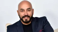 Critican a Lupillo Rivera por llamar “raras” a las mujeres que van a la universidad