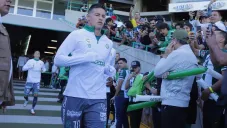 James Rodríguez entrando al estadio León
