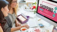 La sede diplomática también afirma que esta empresas se roban los datos de los usuarios.