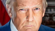 Trump amenaza a Irán con bombardeos y más aranceles si no llegan a un acuerdo nuclear