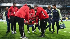 Cillessen termina en el hospital con herida en el intestino tras aparatoso choque en duelo de LaLiga